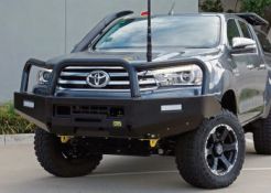 Toyota Hilux Bullbars